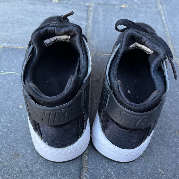 NIKE black huarache sneakers - SIZE 4.5Y/ US6-6.5 - Picture 16 of 16